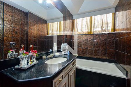 Apartamento à venda com 135m², 4 quartos e 1 vaga Apartamento à venda com 135m², 4 quartos e 1 vagaBanheiro