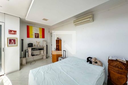 Suíte de casa à venda com 8 quartos, 700m² em Jardim Sao Bento, São Paulo