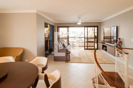 Apartamento à venda com 300m², 3 quartos e 4 vagasCobertura 