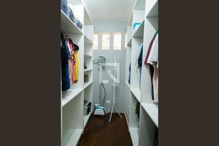 Apartamento à venda com 300m², 3 quartos e 4 vagasCloset - Suíte 3