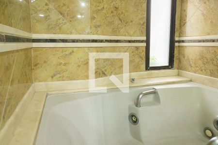 Apartamento à venda com 300m², 3 quartos e 4 vagasBanheiro - Suite 3