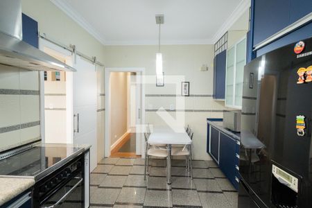 Apartamento à venda com 300m², 3 quartos e 4 vagasCozinha 