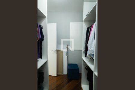 Apartamento à venda com 300m², 3 quartos e 4 vagasCloset - Suíte 3