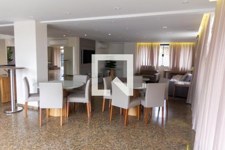 Apartamento à venda com 300m², 3 quartos e 4 vagasÁrea comum - Salão de festas