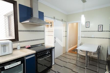 Apartamento à venda com 300m², 3 quartos e 4 vagasCozinha 