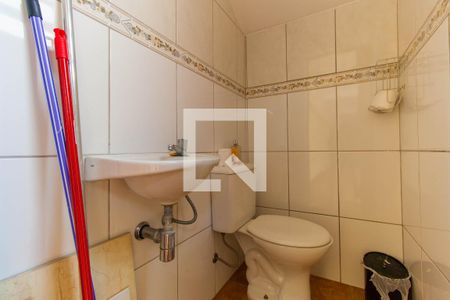 Casa à venda com 215m², 3 quartos e 5 vagasBanheiro 4 - Externo