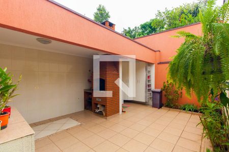 Casa à venda com 215m², 3 quartos e 5 vagasChurrasqueira