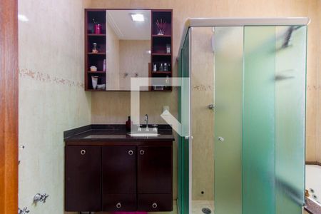 Casa à venda com 215m², 3 quartos e 5 vagasBanheiro da Suíte