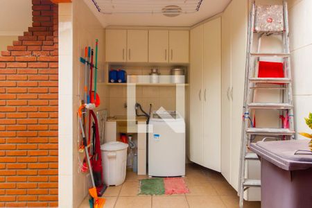 Casa à venda com 215m², 3 quartos e 5 vagasLavanderia