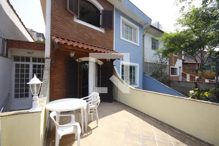 Varanda de casa à venda com 4 quartos, 232m² em Cambuci, São Paulo