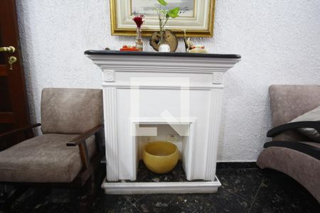 Casa à venda com 232m², 4 quartos e 2 vagasSala