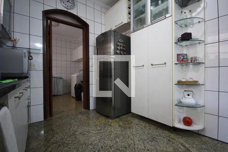 Casa à venda com 232m², 4 quartos e 2 vagasCozinha