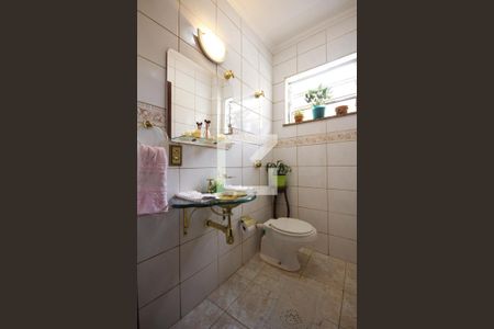 Casa à venda com 232m², 4 quartos e 2 vagasLavabo