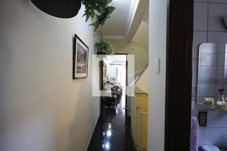 Casa à venda com 232m², 4 quartos e 2 vagasCorredor 