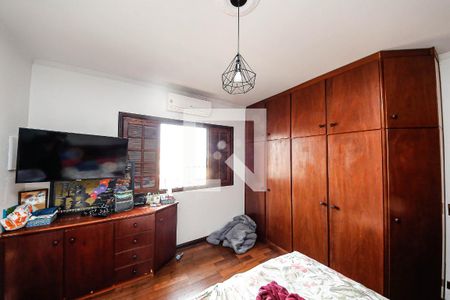 Suíte de casa para alugar com 3 quartos, 200m² em Vila Ema, São Paulo