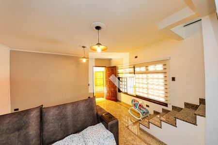 Sala de casa para alugar com 3 quartos, 200m² em Vila Ema, São Paulo