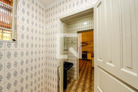 Casa à venda com 200m², 3 quartos e 2 vagas Casa à venda com 200m², 3 quartos e 2 vagasBanheiro