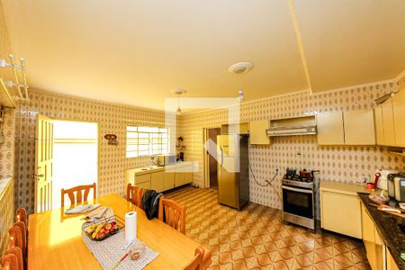 Casa à venda com 200m², 3 quartos e 2 vagas Casa à venda com 200m², 3 quartos e 2 vagasCozinha