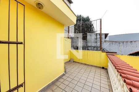 Casa à venda com 200m², 3 quartos e 2 vagas Casa à venda com 200m², 3 quartos e 2 vagasÁrea externa