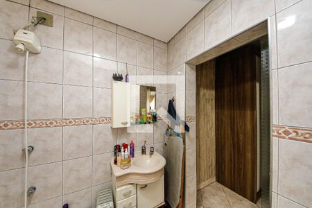 Casa à venda com 275m², 4 quartos e 2 vagasBanheiro da Suíte