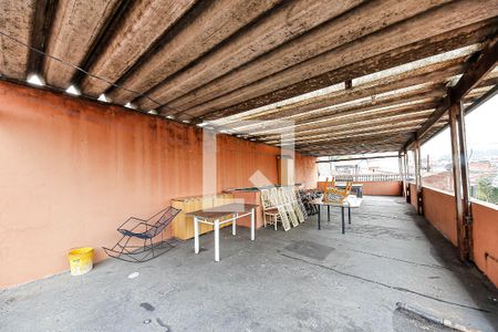 Casa à venda com 275m², 4 quartos e 2 vagasÁrea externa