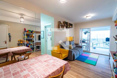 Apartamento à venda com 74m², 2 quartos e 1 vaga Apartamento à venda com 74m², 2 quartos e 1 vagaSala