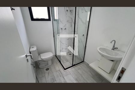 Apartamento para alugar com 110m², 2 quartos e 4 vagas Apartamento para alugar com 110m², 2 quartos e 4 vagasBanheiro da suite