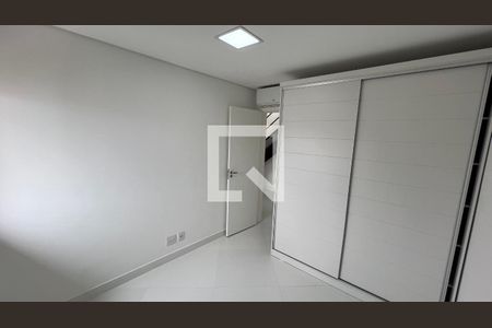 Apartamento para alugar com 110m², 2 quartos e 4 vagas Apartamento para alugar com 110m², 2 quartos e 4 vagasQuarto