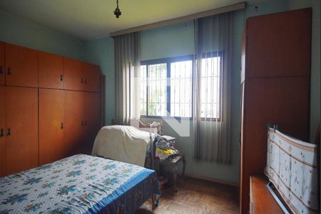 Casa à venda com 330m², 3 quartos e 2 vagas Casa à venda com 330m², 3 quartos e 2 vagasQuarto 2