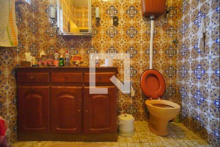 Casa à venda com 330m², 3 quartos e 2 vagas Casa à venda com 330m², 3 quartos e 2 vagasBanheiro 2