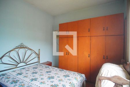 Casa à venda com 330m², 3 quartos e 2 vagas Casa à venda com 330m², 3 quartos e 2 vagasQuarto 2