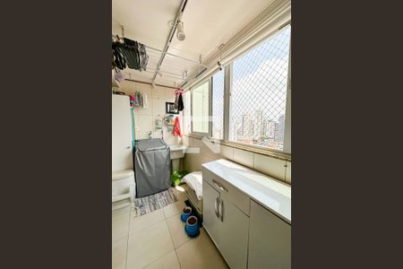 Apartamento à venda com 70m², 2 quartos e 1 vaga Apartamento à venda com 70m², 2 quartos e 1 vagaÁrea de Serviço