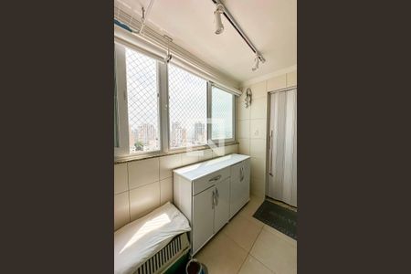 Apartamento à venda com 70m², 2 quartos e 1 vaga Apartamento à venda com 70m², 2 quartos e 1 vagaÁrea de Serviço