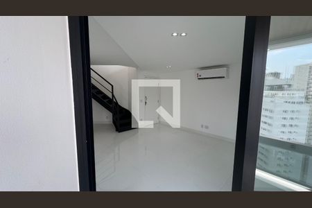 Apartamento para alugar com 110m², 2 quartos e 4 vagas Apartamento para alugar com 110m², 2 quartos e 4 vagasSala