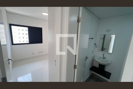 Apartamento para alugar com 110m², 2 quartos e 4 vagas Apartamento para alugar com 110m², 2 quartos e 4 vagasQuarto e banheiro