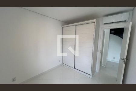 Apartamento para alugar com 110m², 2 quartos e 4 vagas Apartamento para alugar com 110m², 2 quartos e 4 vagasQuarto