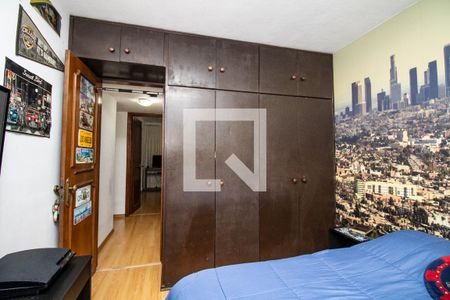 Apartamento à venda com 118m², 3 quartos e 2 vagasQuarto 2, armário 