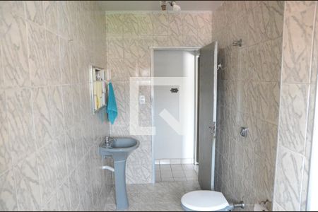 Casa à venda com 247m², 2 quartos e 7 vagasBanheiro 2