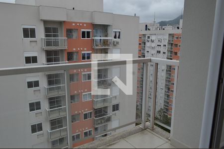 Varanda da sala de apartamento para alugar com 3 quartos, 70m² em Anil, Rio de Janeiro