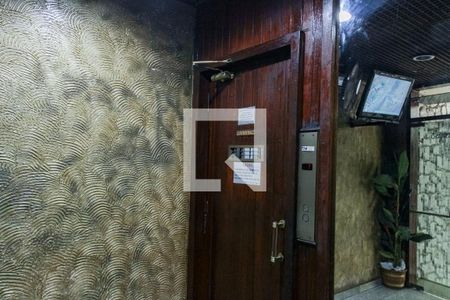 Apartamento à venda com 80m², 2 quartos e sem vagaElevador