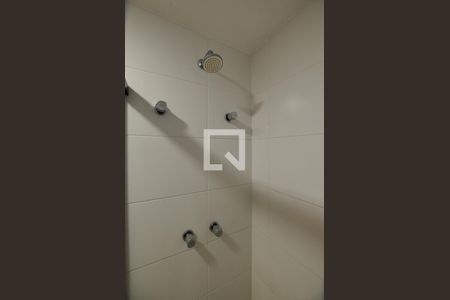 Apartamento para alugar com 70m², 2 quartos e 1 vaga Apartamento para alugar com 70m², 2 quartos e 1 vagaBanheiro da Suíte