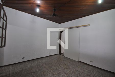 Quarto Suíte de casa para alugar com 2 quartos, 100m² em Vila Nilo, São Paulo