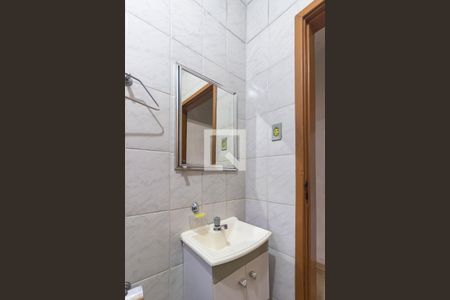 Banheiro de casa à venda com 3 quartos, 154m² em Pestana, Osasco
