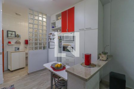 Casa à venda com 180m², 3 quartos e 3 vagasCozinha e Área de Serviço