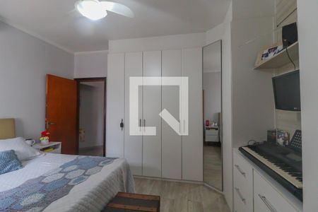 Casa à venda com 180m², 3 quartos e 3 vagasSuíte