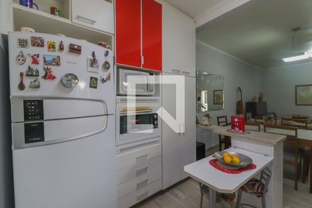 Casa à venda com 180m², 3 quartos e 3 vagasCozinha e Área de Serviço