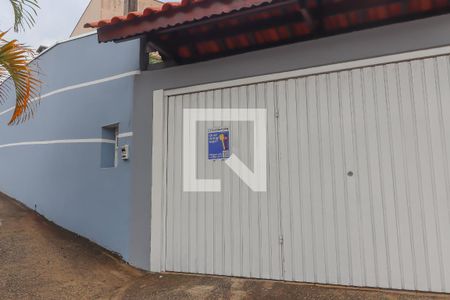 Casa à venda com 180m², 3 quartos e 3 vagasFachada