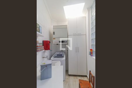 Casa à venda com 180m², 3 quartos e 3 vagasCozinha e Área de Serviço