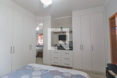 Casa à venda com 180m², 3 quartos e 3 vagasSuíte