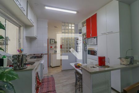 Casa à venda com 180m², 3 quartos e 3 vagasCozinha e Área de Serviço